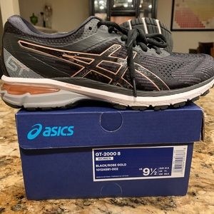 ASICS GT-2000 8 women’s size 9.5